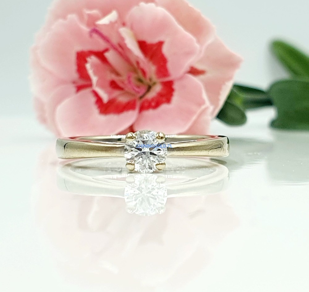 Złoty pierścionek z Diamentem  (1051.WS)