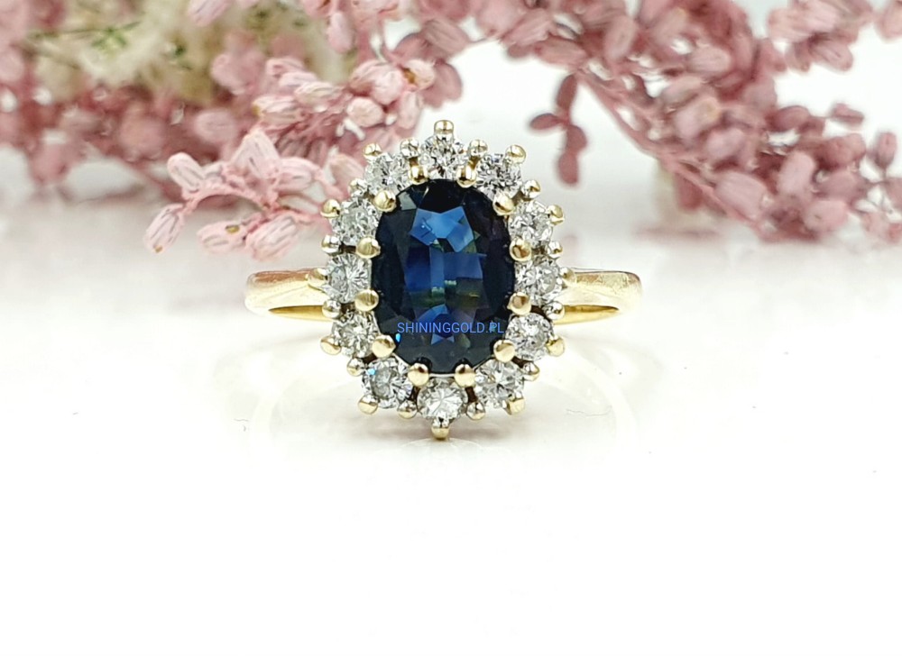 Złoty pierścionek z Szafirem i Diamentami (1082.WG)