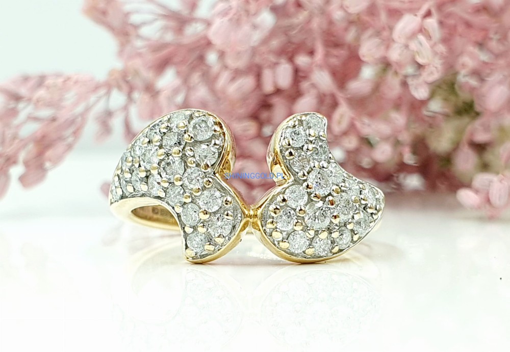 Złoty pierścionek z Diamentami (1087.WS)