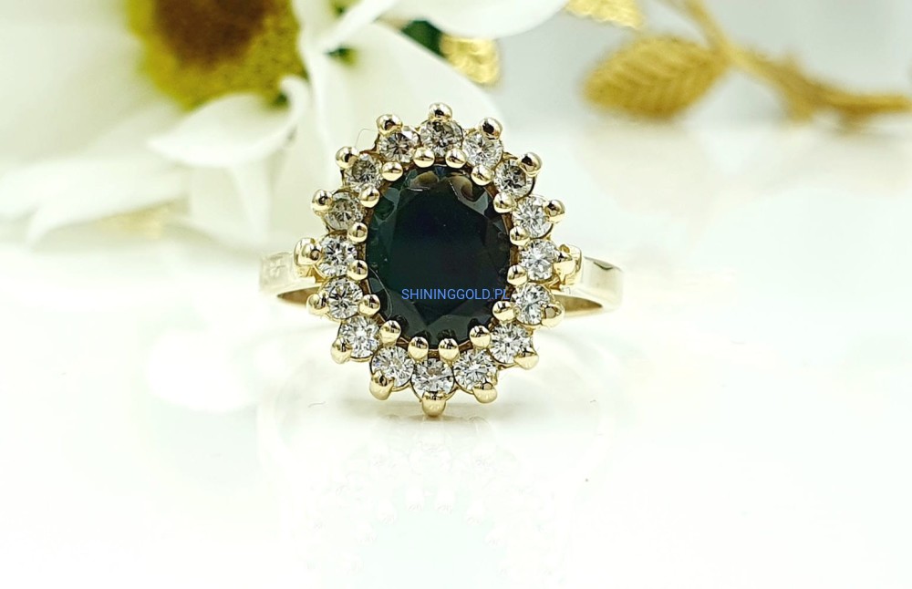 Złoty pierścionek z Czarnym Opalem i Diamentami (1103.WS)