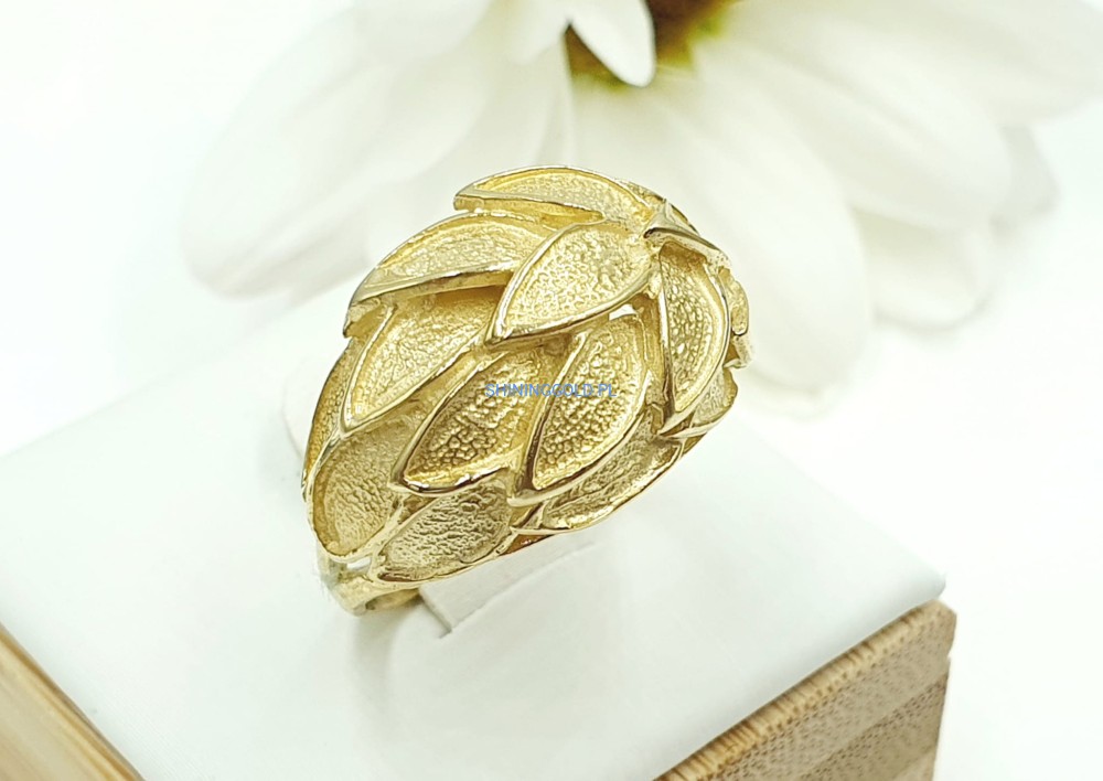 Złoty pierścionek (129.P)