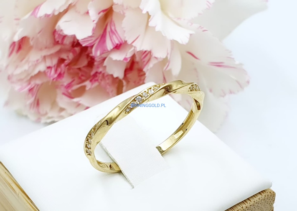 Złoty pierścionek (183.WG)