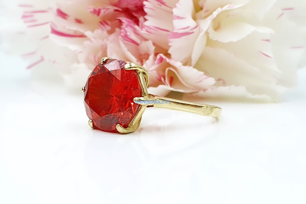 Złoty pierścionek (010.WG)