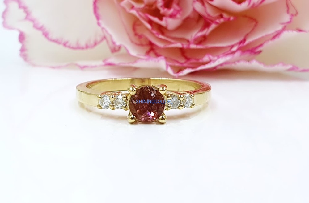 Złoty pierścionek z Turmalinem i Diamentami (1045.WS)