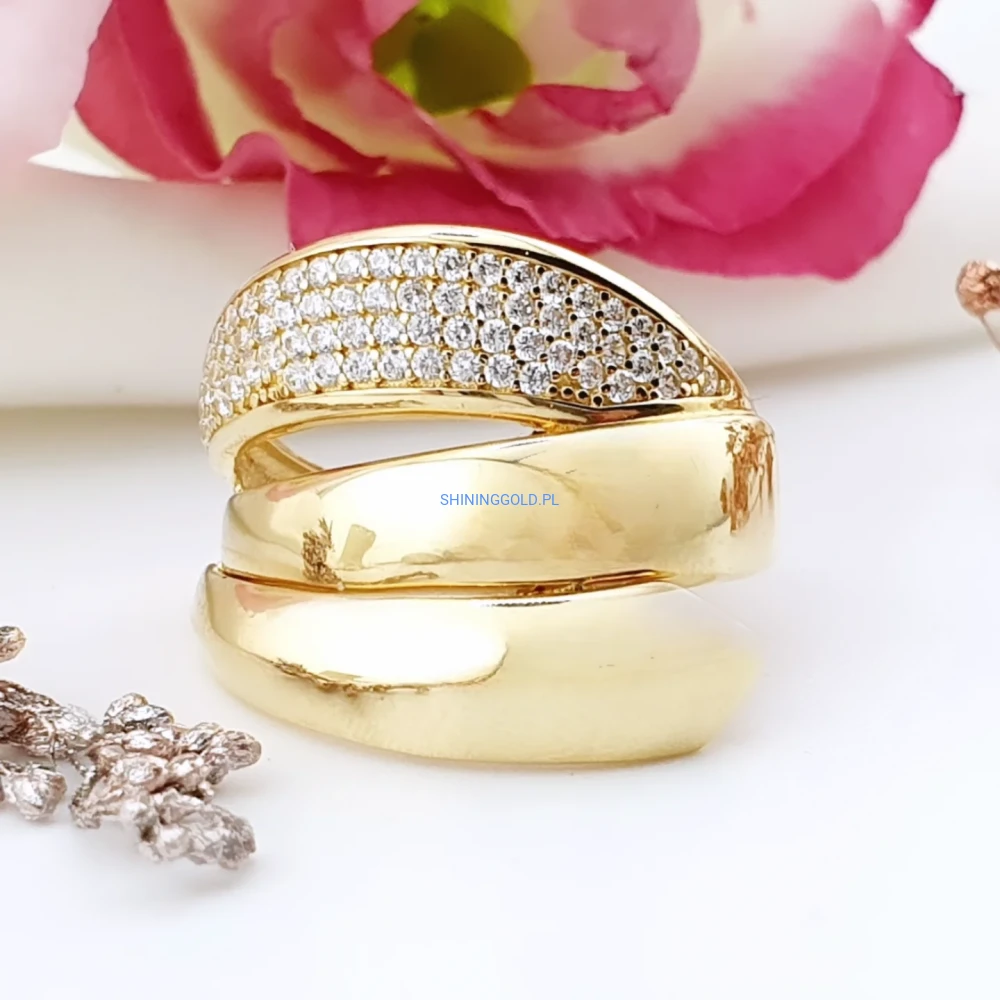 Złoty pierścionek z cyrkoniami (011A)