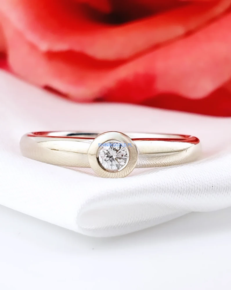 Złoty pierścionek z Diamentem (1085ws)