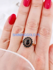 zloty pierscionek 585 z czarnymi cyrkoniami rozmiar 19