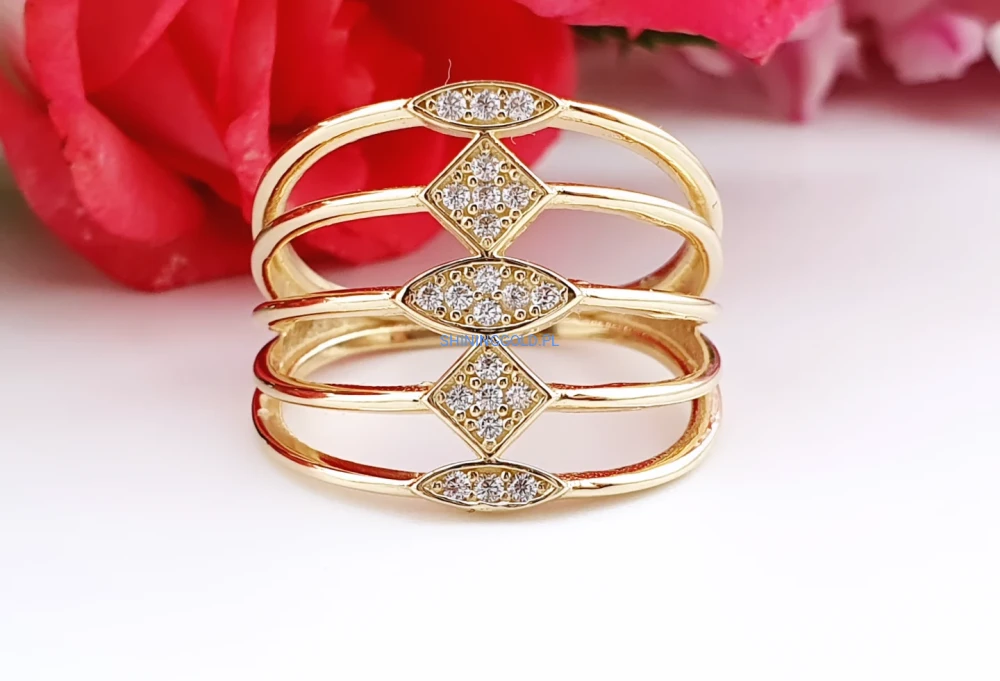 Złoty pierścionek geometryczny z cyrkoniami (036A)