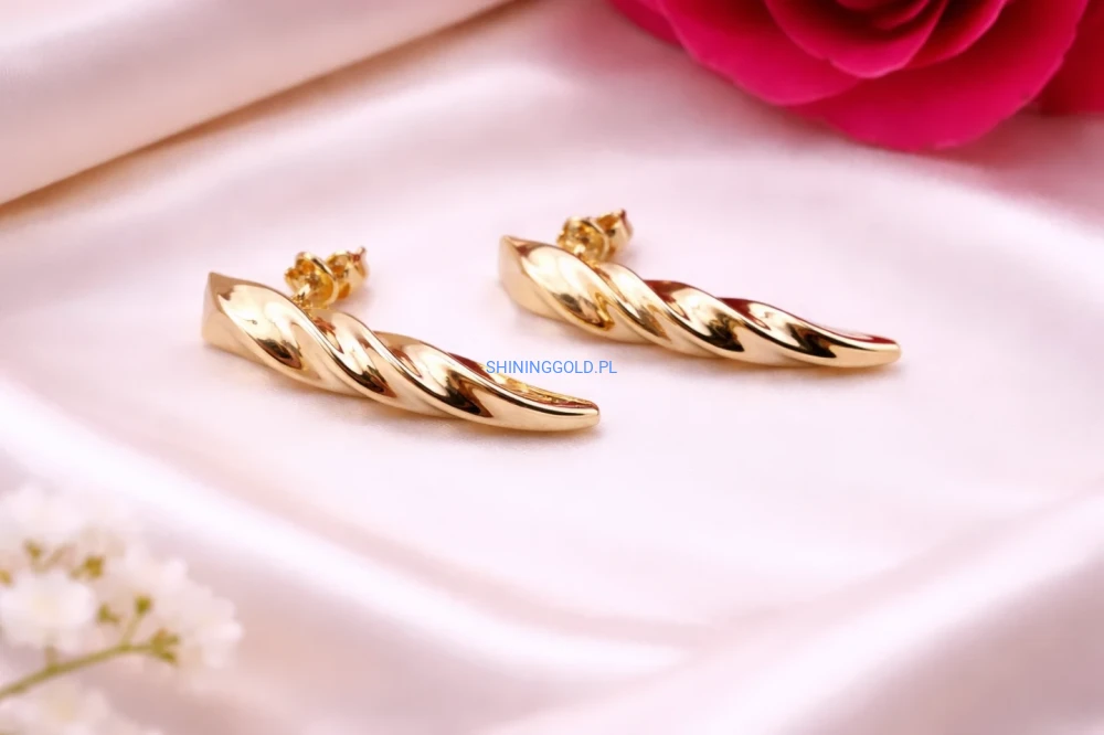 Złote kolczyki – skręcane, nowoczesne (748A)