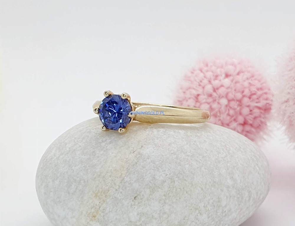 Złoty pierścionek (094.A)