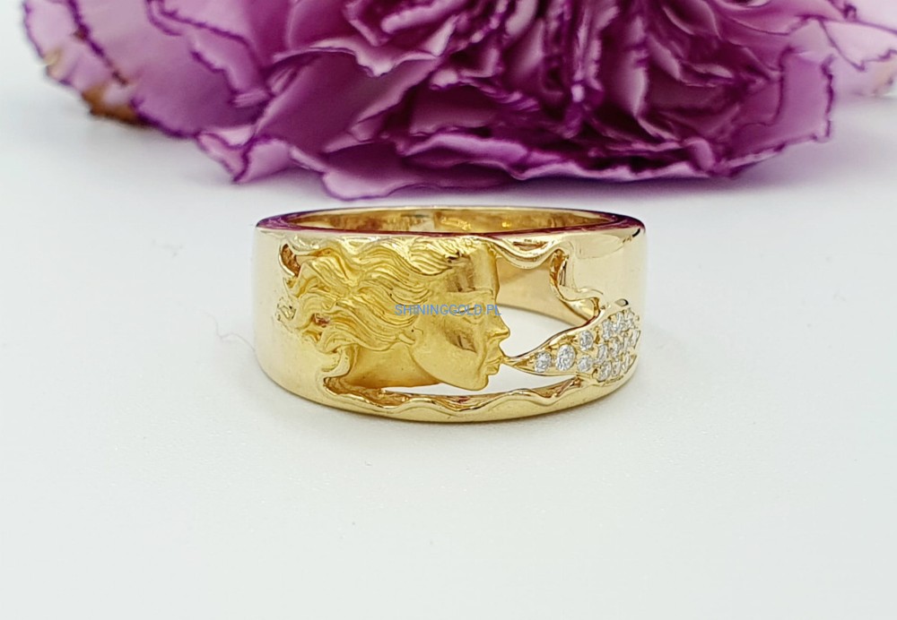 Złoty pierścionek z diamentami(1026.A)