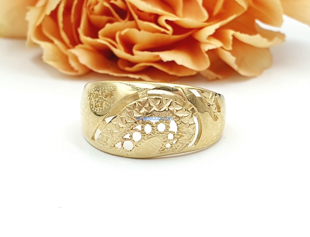 Złoty pierścionek (100.P)