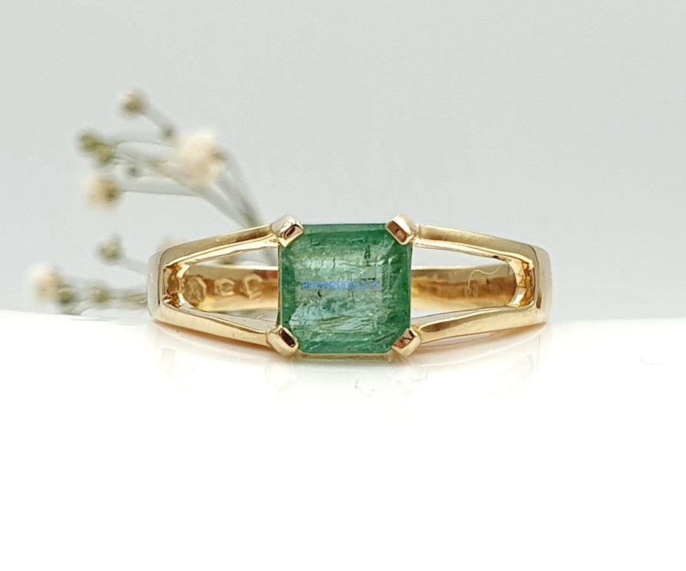 Złoty pierścionek ze Szmaragdem (109.AP)