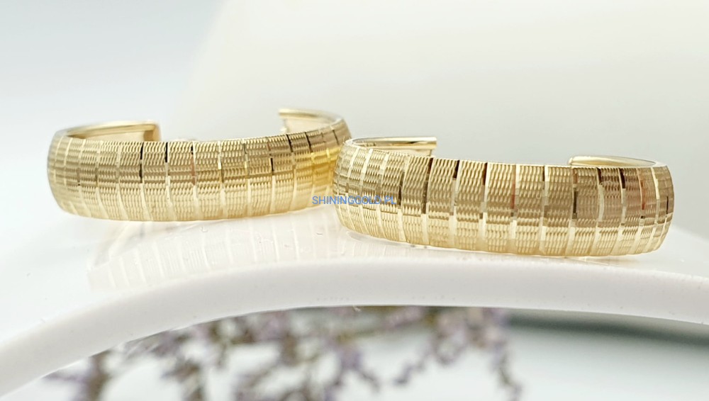 Złote kolczyki (705.WK)