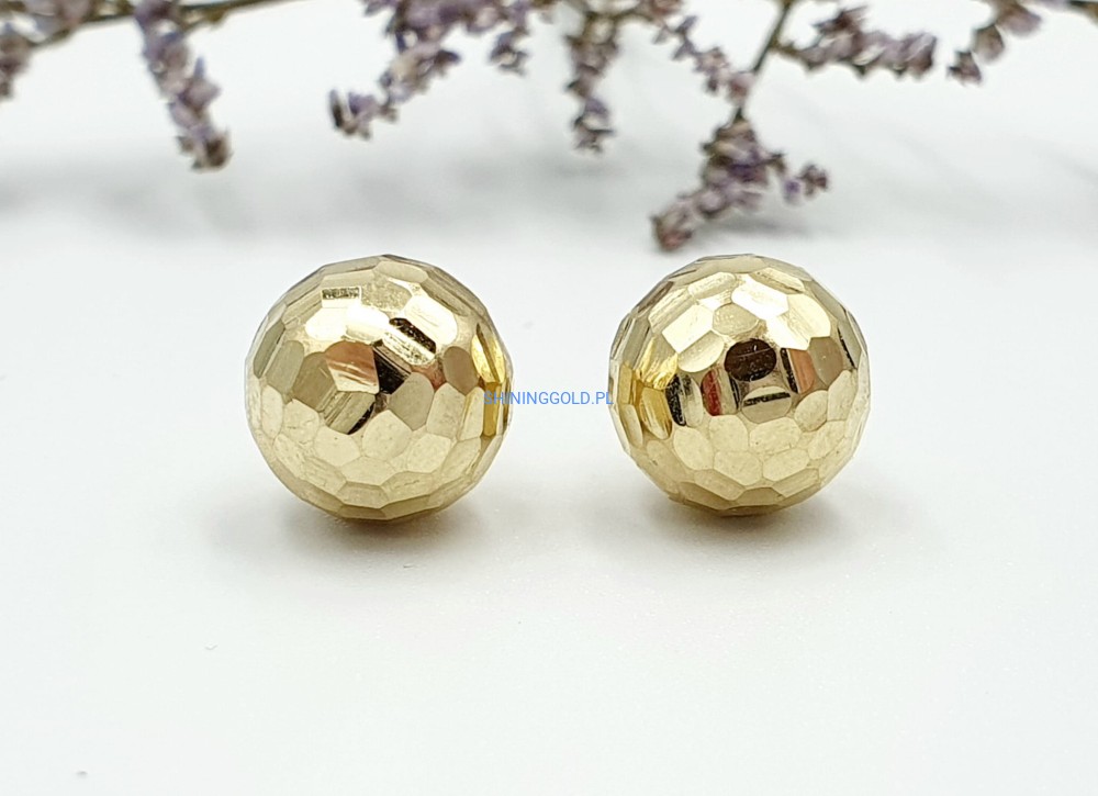 Złote kolczyki (724.WK)