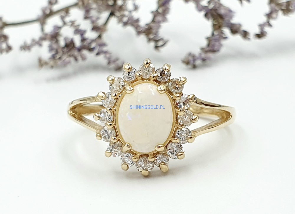 Złoty pierścionek z Opalem i diamentami (1028.P)