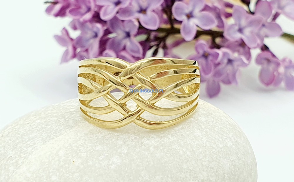 Złoty pierścionek (074.P)